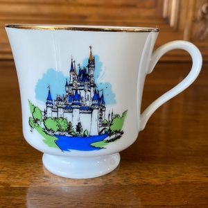 WALT DISNEYS Cinderella’s Castle Tea Cup